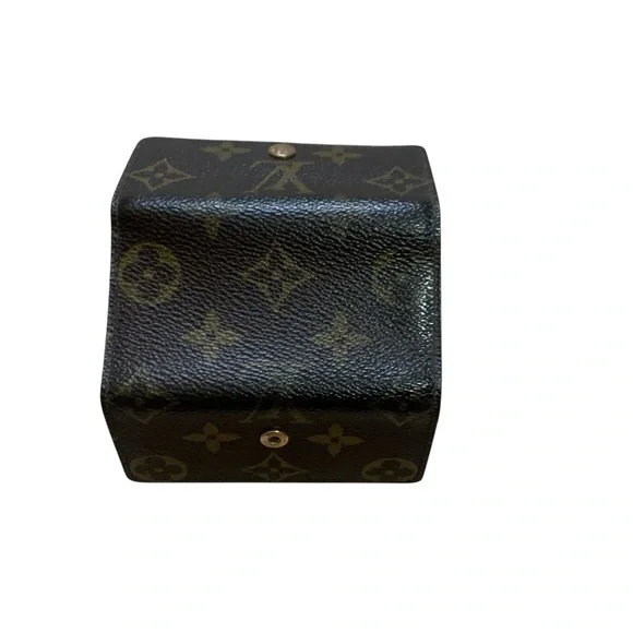 Authentic Louis Vuitton Monogram Key Holder - Picture 10 of 14